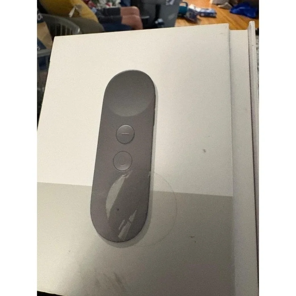 Google Daydream View VR Headset with Controller Charcoal GA00204-US 2nd Gen